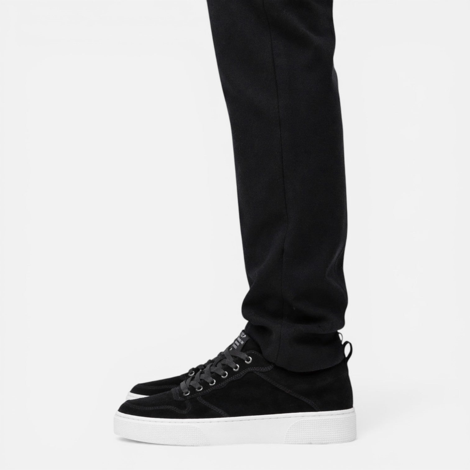 Men’s Casual Sneakers | Comfortable Walking Shoes for Everyday Use