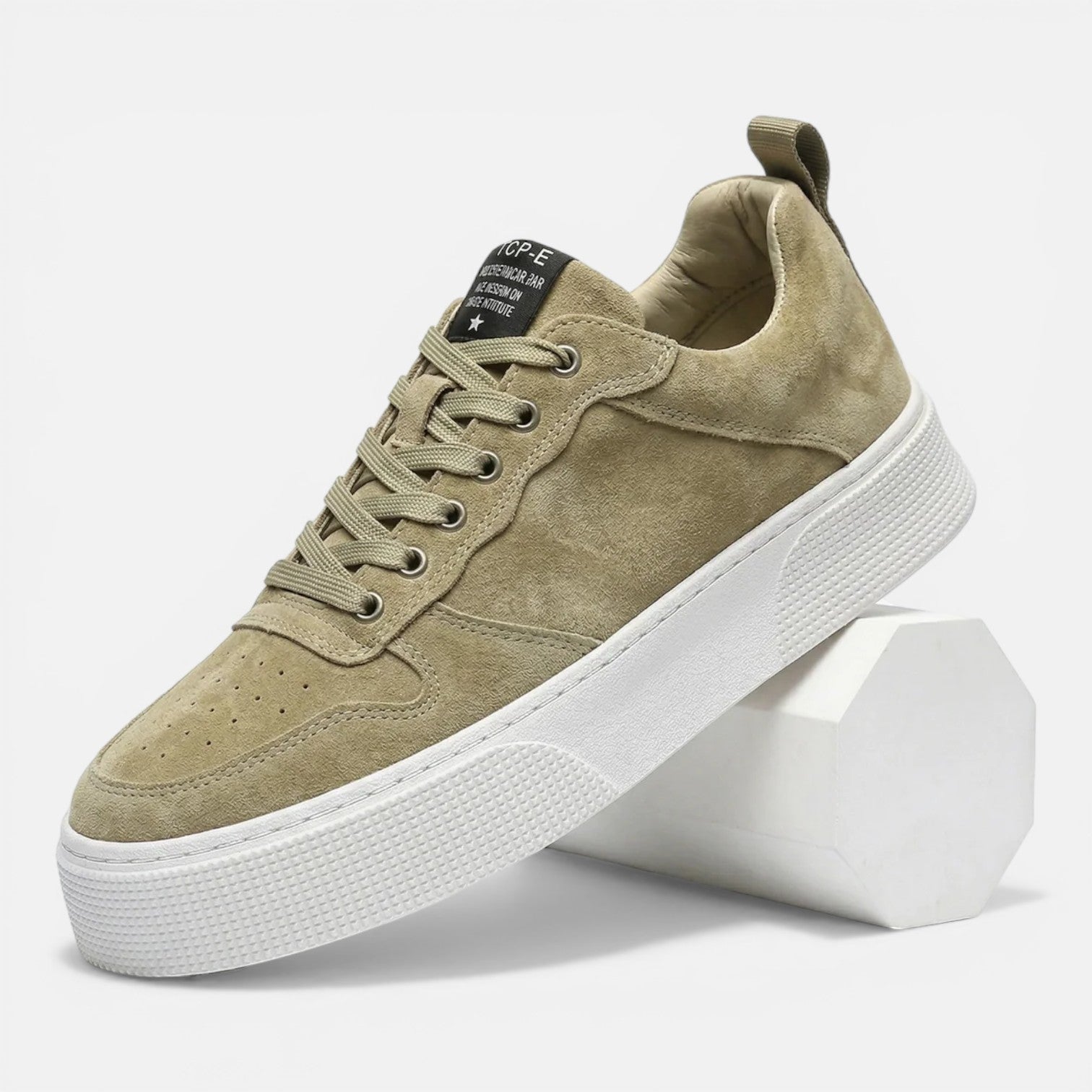 Men’s Casual Sneakers | Comfortable Walking Shoes for Everyday Use