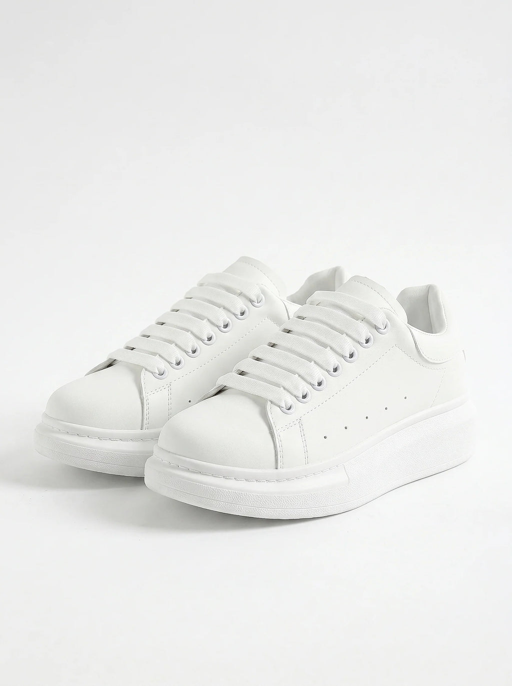 Men's Minimalist White Trainers - Stylish Lightweight Sneakers for Everyday Wear