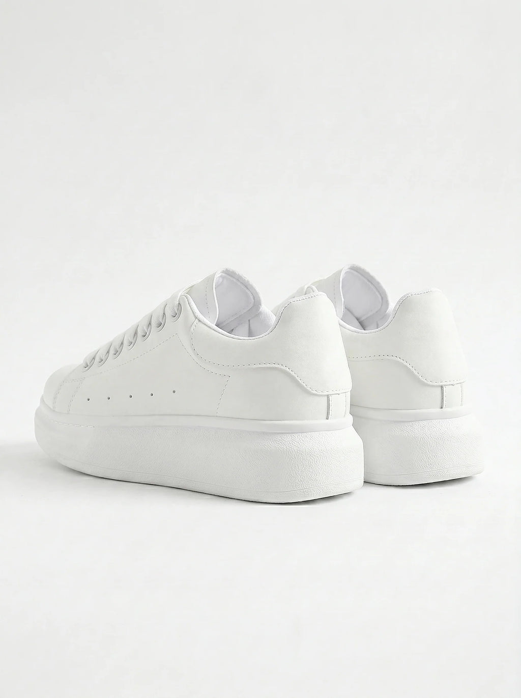 Men's Minimalist White Trainers - Stylish Lightweight Sneakers for Everyday Wear