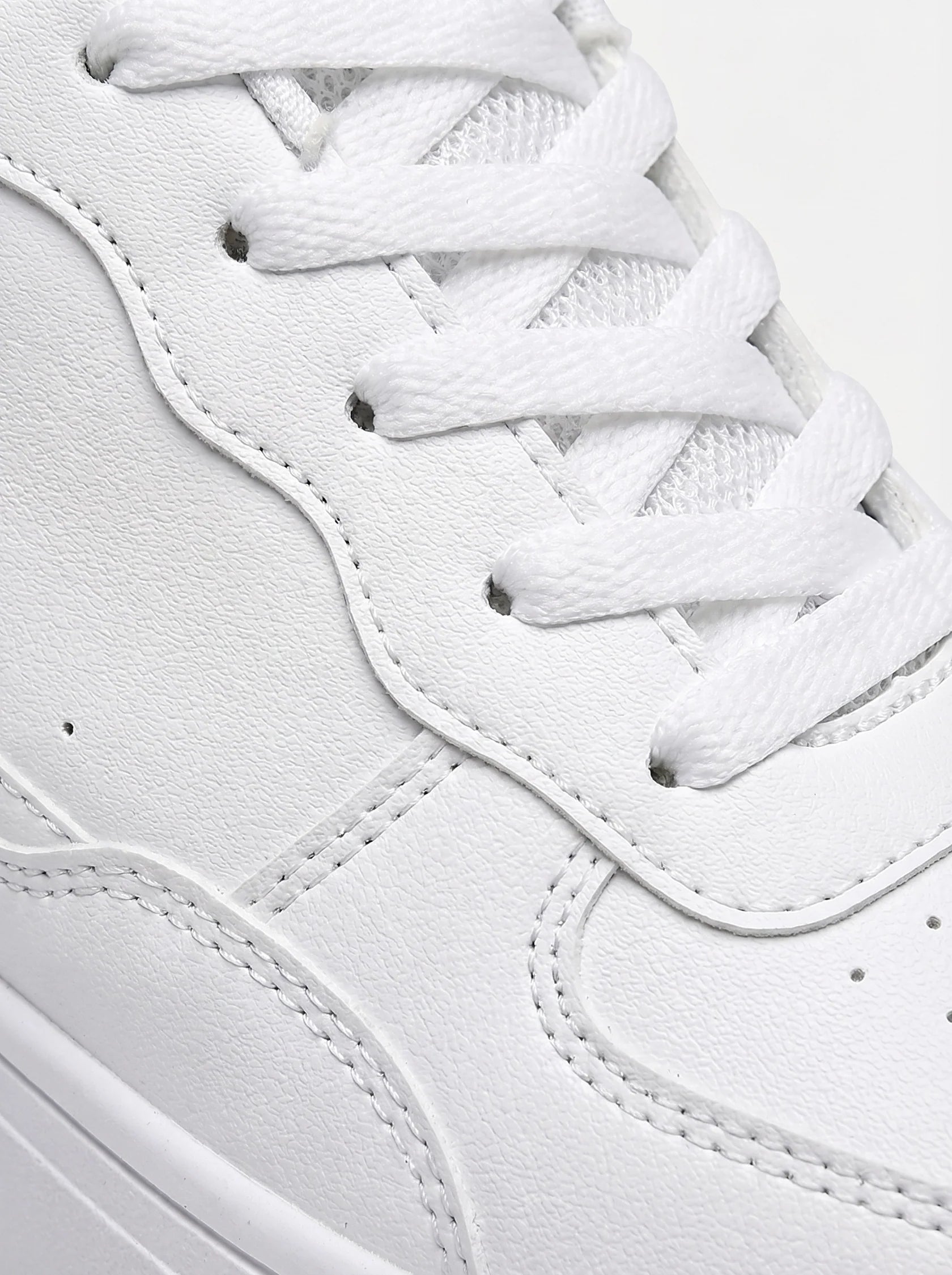 Men's White Leather Trainers for Casual Wear and Everyday Comfort
