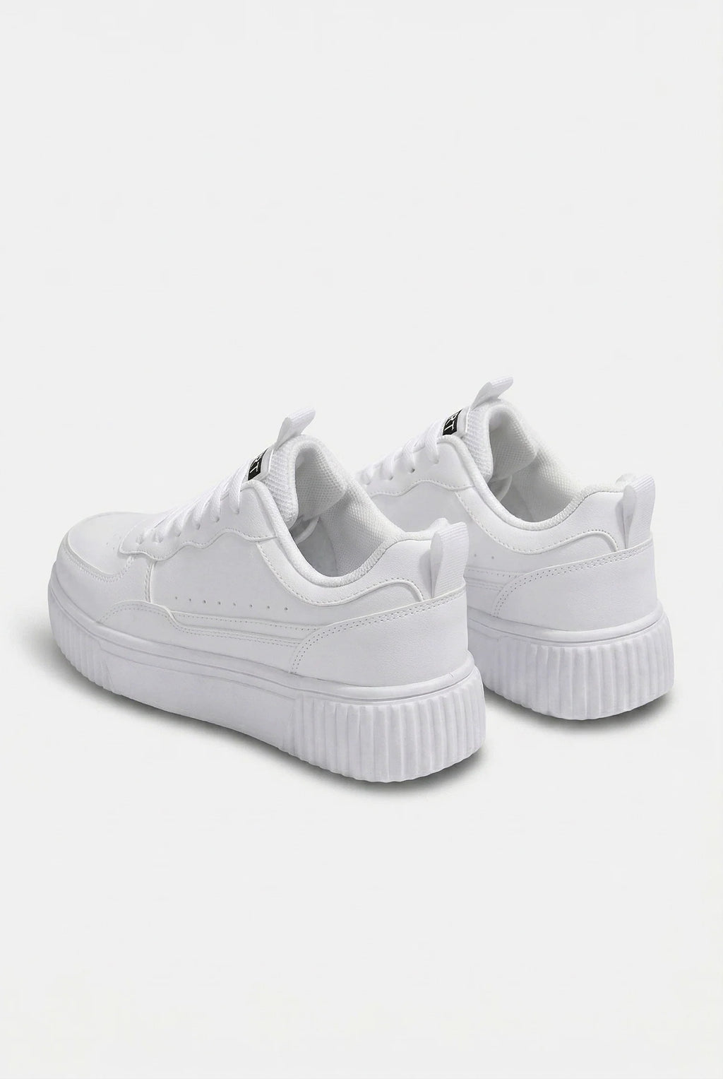 Men's White Leather Trainers for Casual Wear and Everyday Comfort