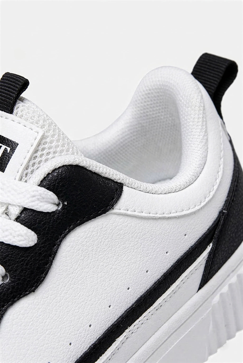 Men's White Leather Trainers for Casual Wear and Everyday Comfort